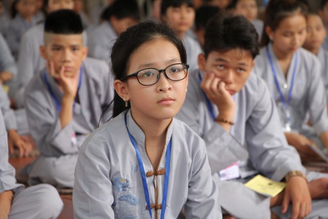 Thái Bình: Gần 1000 thiện sinh dự khóa tu sen hồng chùa Từ Xuyên