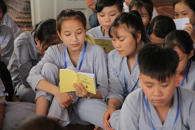 Thái Bình: Gần 1000 thiện sinh dự khóa tu sen hồng chùa Từ Xuyên