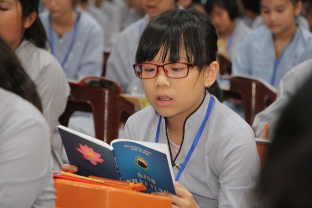 Thái Bình: Gần 1000 thiện sinh dự khóa tu sen hồng chùa Từ Xuyên