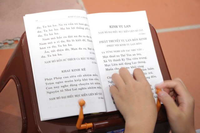 Thái Bình: Gần 1000 thiện sinh dự khóa tu sen hồng chùa Từ Xuyên