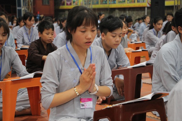 Thái Bình: Gần 1000 thiện sinh dự khóa tu sen hồng chùa Từ Xuyên