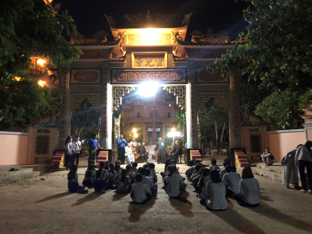 Bình Dương: Sẻ chia yêu thương tại huyện đảo Phú Quý.