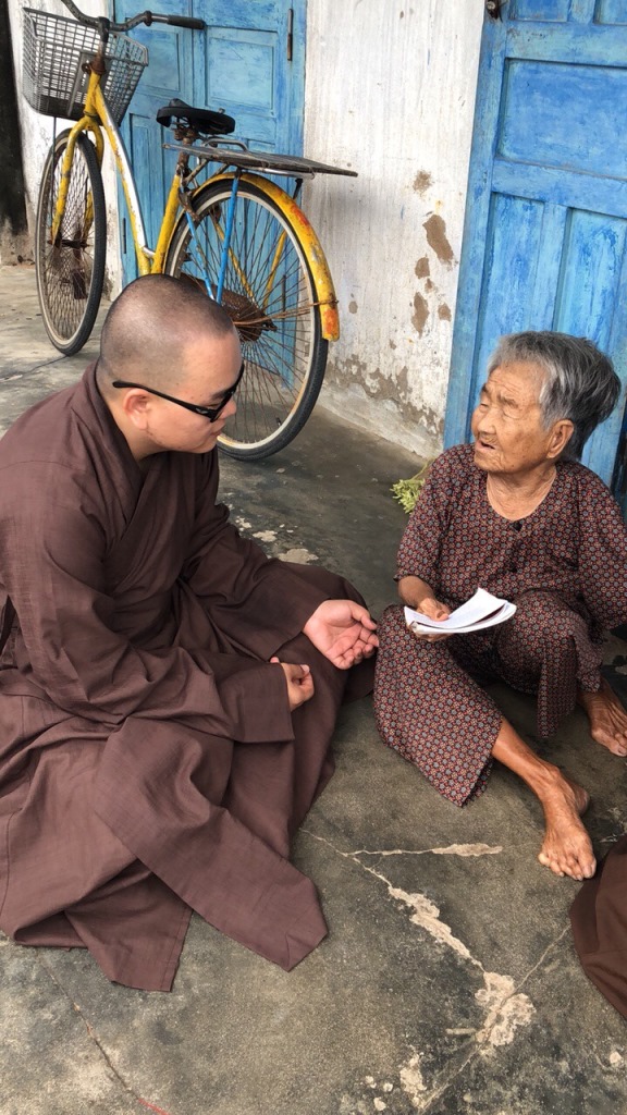 Bình Dương: Sẻ chia yêu thương tại huyện đảo Phú Quý.