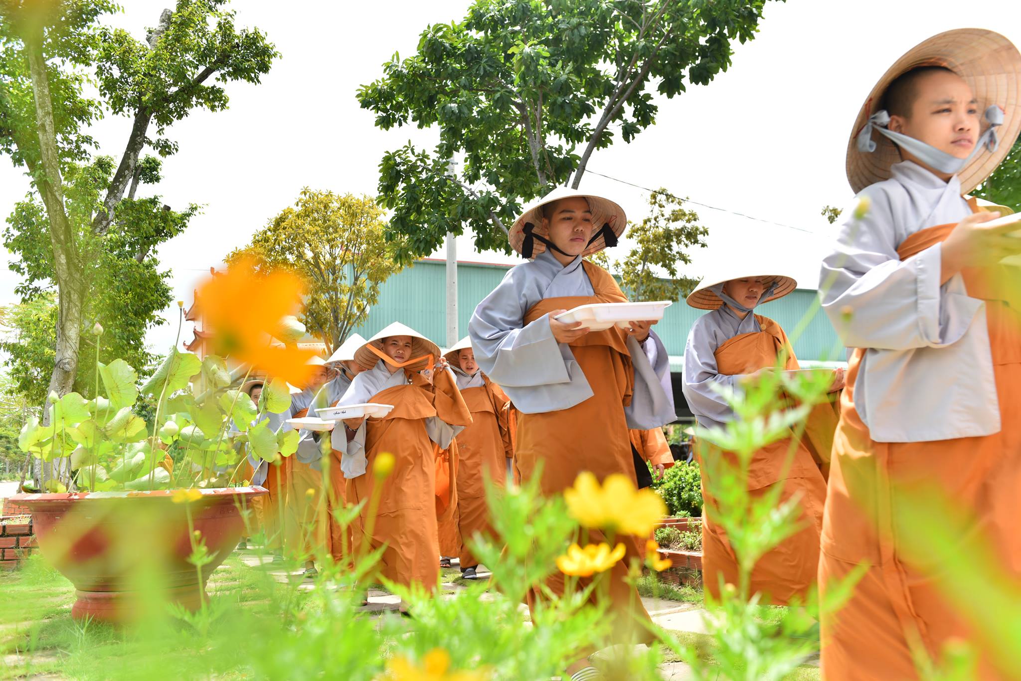 Pháp thoại: PHẬT GIÁO THEO QUAN ĐIỂM NGUYÊN THUỶ VÀ ĐẠI THỪA - TT.Thích Nhật Từ (09-07-2018)