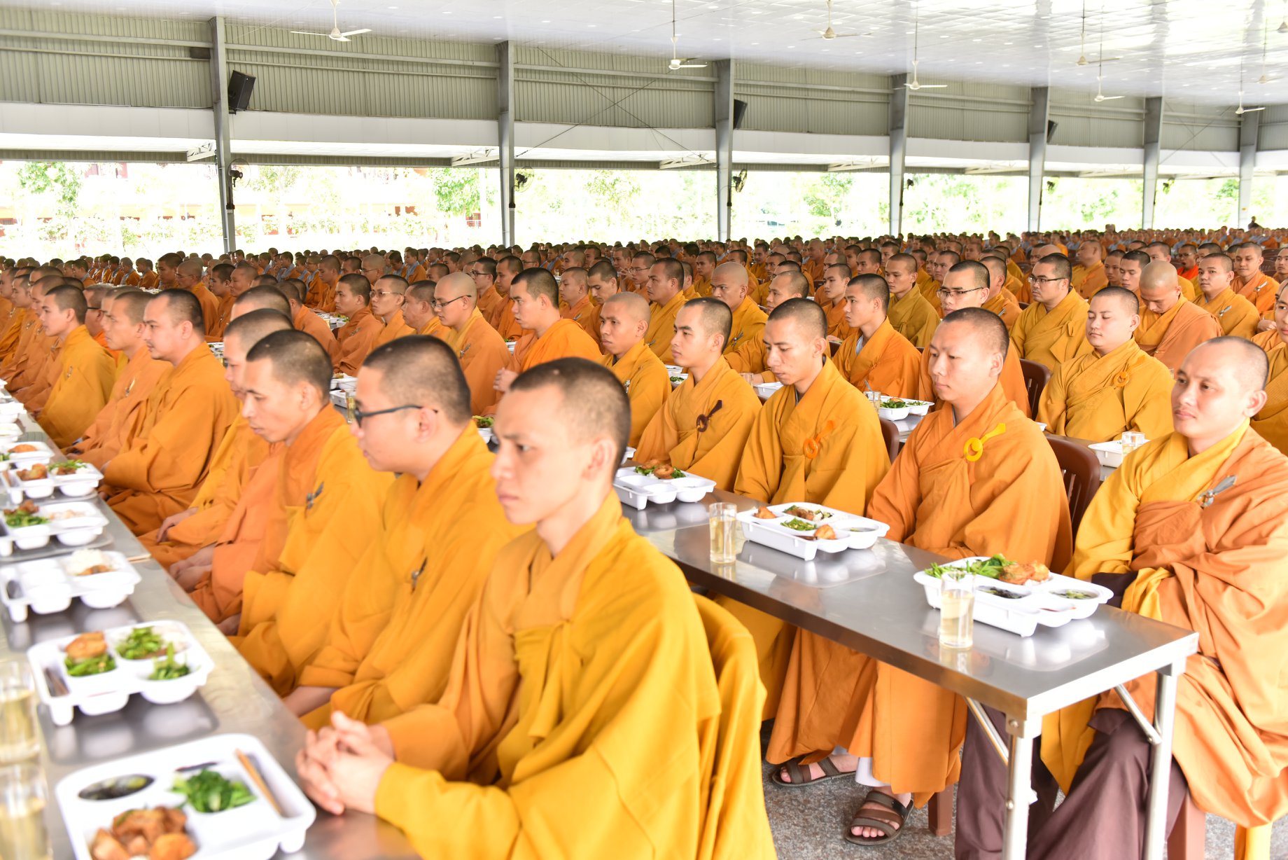 Pháp thoại: PHẬT GIÁO THEO QUAN ĐIỂM NGUYÊN THUỶ VÀ ĐẠI THỪA - TT.Thích Nhật Từ (09-07-2018)