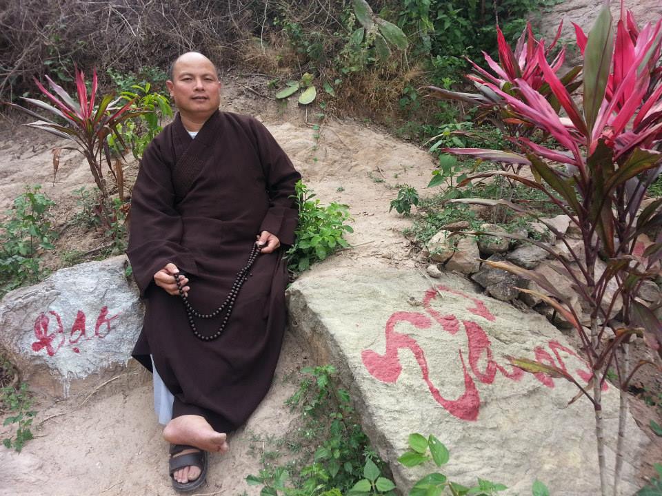 Nén hương tưởng niệm Giác Linh TT. Thích Thiện Minh