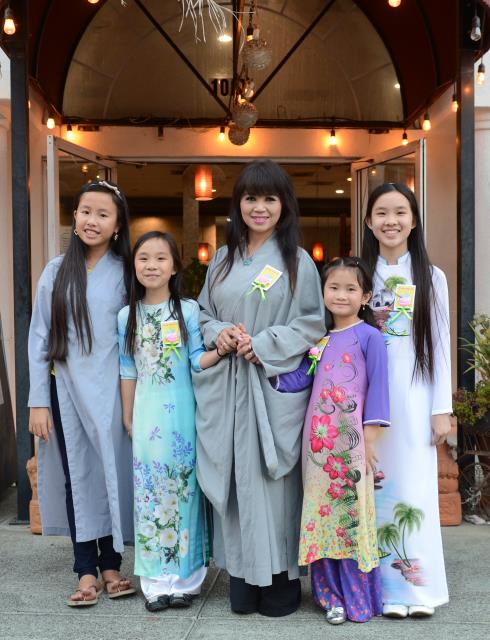 Hòa thượng Thích Thái Siêu thuyết giảng tại nhà hàng Saigon Kitchen, San Jose (Hoa Kỳ)