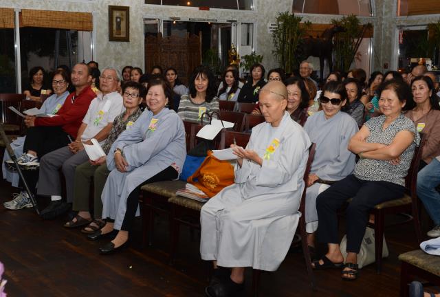 Hòa thượng Thích Thái Siêu thuyết giảng tại nhà hàng Saigon Kitchen, San Jose (Hoa Kỳ)