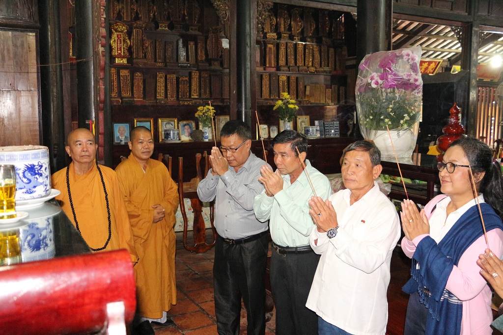 Bình Dương: Ban Trị sự GHPGVN tỉnh tiếp và làm việc với đoàn UBMTTQ xây dựng Lào, tỉnh Champasak