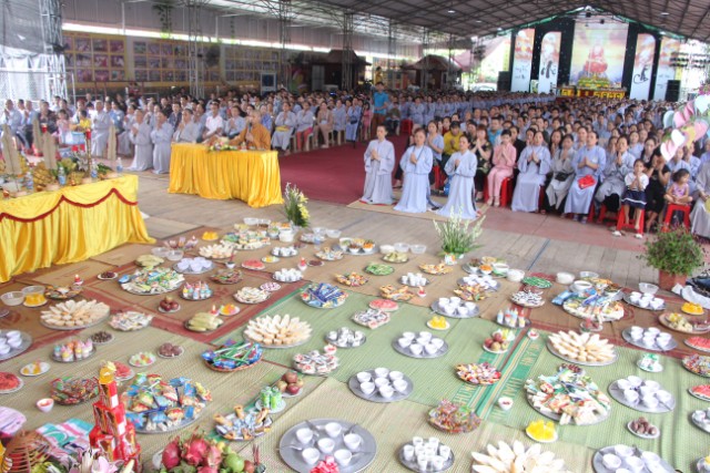 Thái Bình:  Gần 1000 Phật tử về chùa Từ Xuyên dự Đại lễ Vu Lan