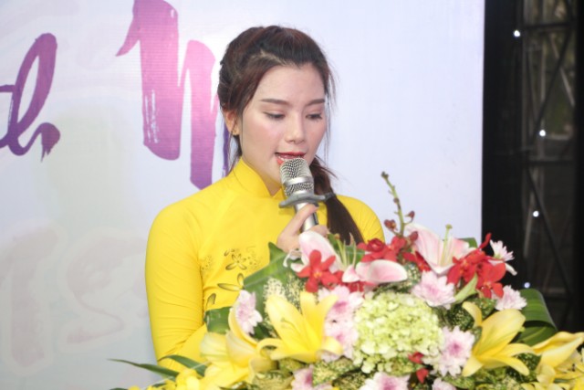 Thái Bình: Lễ hội bông hồng cài áo tại chùa Từ Xuyên