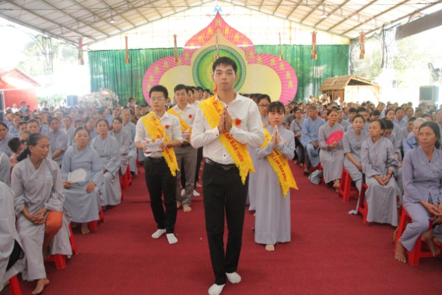Thái Bình: Lễ hội bông hồng cài áo tại chùa Từ Xuyên