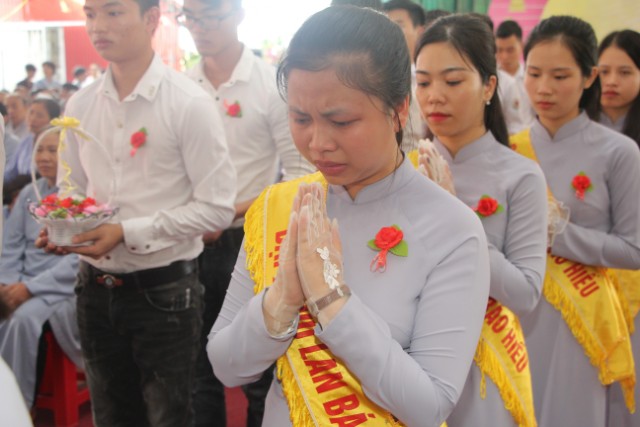 Thái Bình: Lễ hội bông hồng cài áo tại chùa Từ Xuyên