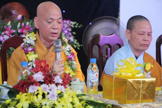 Thái Bình: Lễ hội bông hồng cài áo tại chùa Từ Xuyên