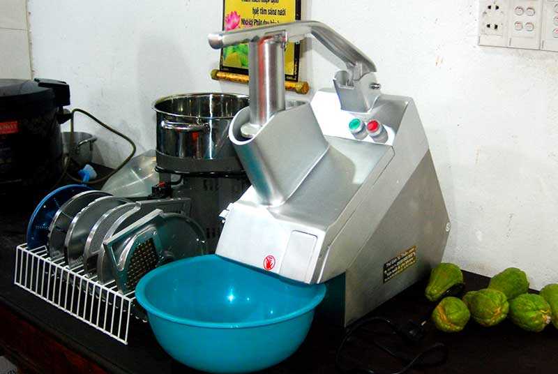 Tổng Kết Chương Trình Cúng Dường Máy Máy Xắt Củ Quả, Máy Bằm Sả (C146)