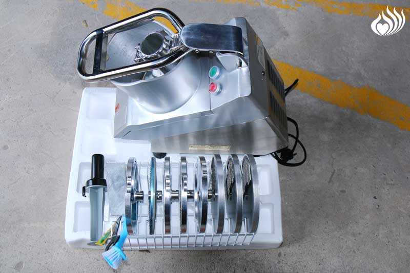 Tổng Kết Chương Trình Cúng Dường Máy Máy Xắt Củ Quả, Máy Bằm Sả (C146)