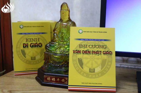 Tổng Kết Chương Trình  Ấn Tống Sách Giáo Khoa Cho 33 Trường Trung Cấp Phật Học - Gđ3 (C84-3)