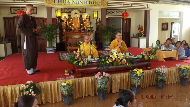 Khánh Hoà: Chùa Minh Đức tổ chức khóa tu cuối năm và tặng quà Tết
