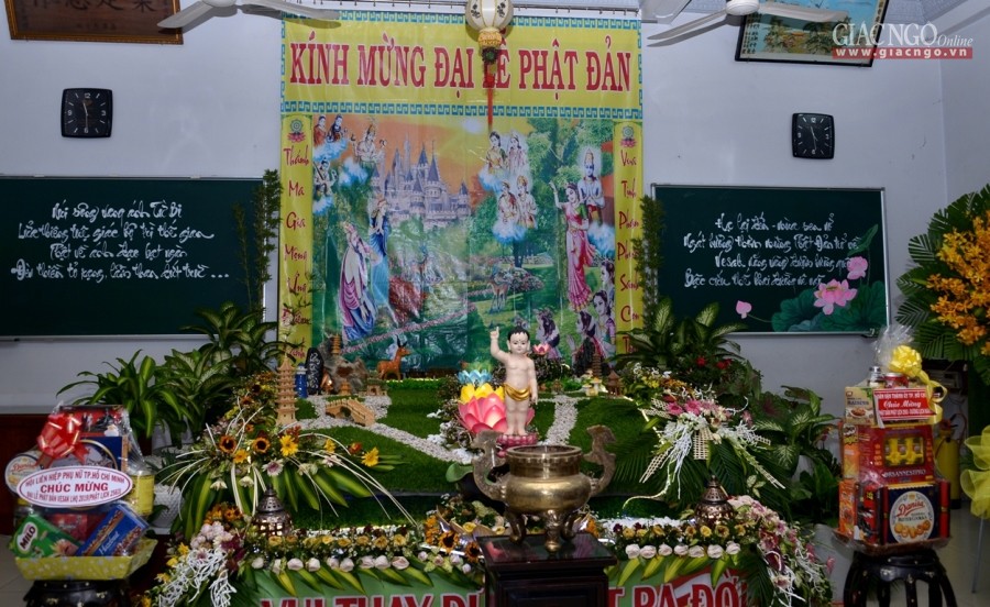 Sắc màu hân hoan kính mừng Phật đản tại TP. HCM