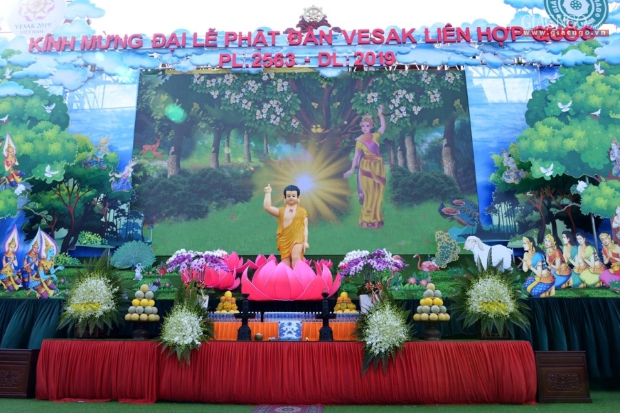 Sắc màu hân hoan kính mừng Phật đản tại TP. HCM