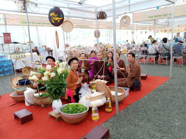 TT Trưởng Ban VHTW GHPGVN: Thăm khu triễn lãm hội chợ VHPG trước ngày khai mạc