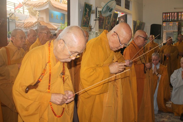 TP.Hồ Chí Minh: Lễ nhập kim quan Ni trưởng Thích Nữ Như Châu