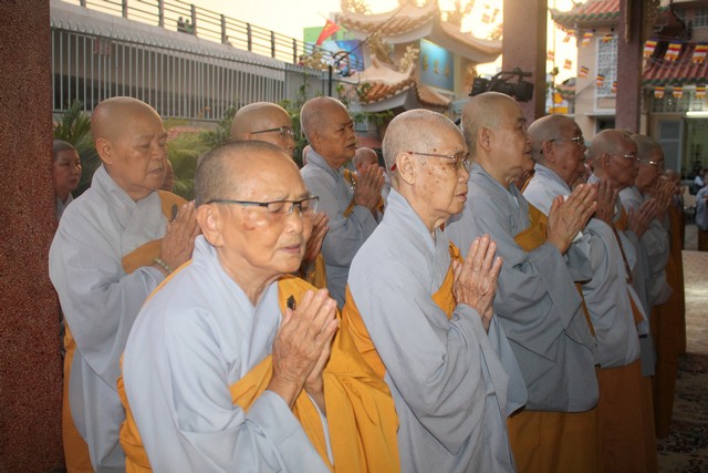 TP.Hồ Chí Minh: Lễ nhập kim quan Ni trưởng Thích Nữ Như Châu