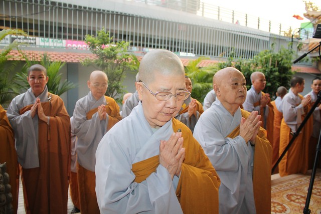 TP.Hồ Chí Minh: Lễ nhập kim quan Ni trưởng Thích Nữ Như Châu