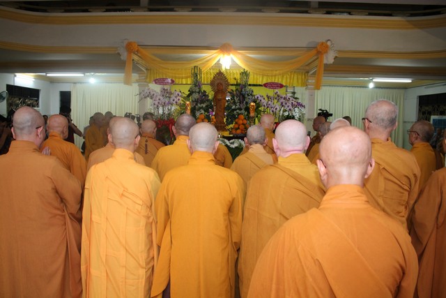 TP.Hồ Chí Minh: Lễ nhập kim quan Ni trưởng Thích Nữ Như Châu