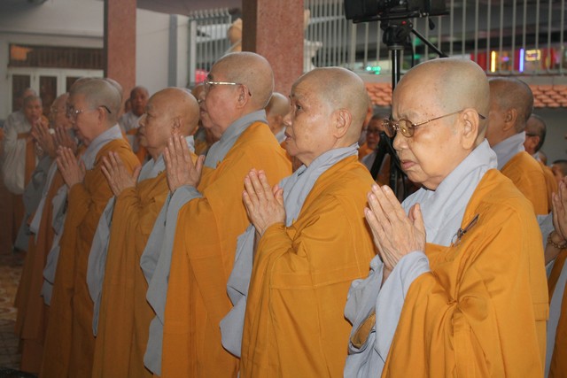 TP.Hồ Chí Minh: Lễ nhập kim quan Ni trưởng Thích Nữ Như Châu