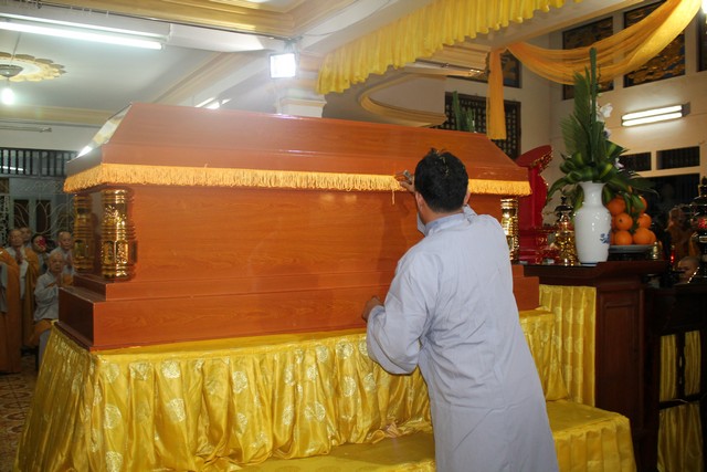 TP.Hồ Chí Minh: Lễ nhập kim quan Ni trưởng Thích Nữ Như Châu