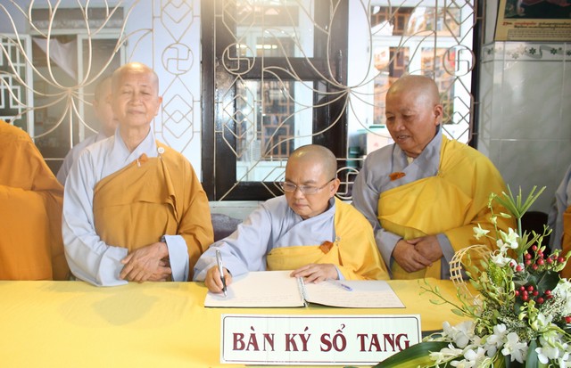 TP. Hồ Chí Minh:  Các phái đoàn viếng tang lễ Ni trưởng Thích Nữ Như Châu – Sáng ngày 3-5-2019