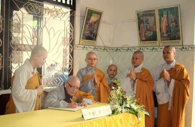 TP. Hồ Chí Minh:  Các phái đoàn viếng tang lễ Ni trưởng Thích Nữ Như Châu – Sáng ngày 3-5-2019