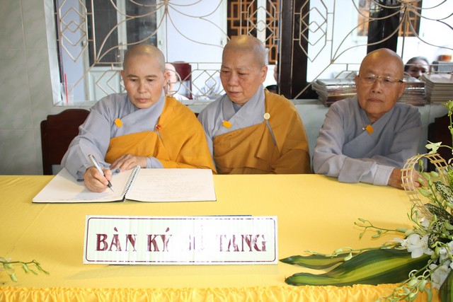 TP.Hồ Chí Minh: Các phái đoàn viếng lễ tang Ni trưởng Thích Nữ Như Châu Chiều ngày 04/05/2019 (30/03 Kỷ Hợi)
