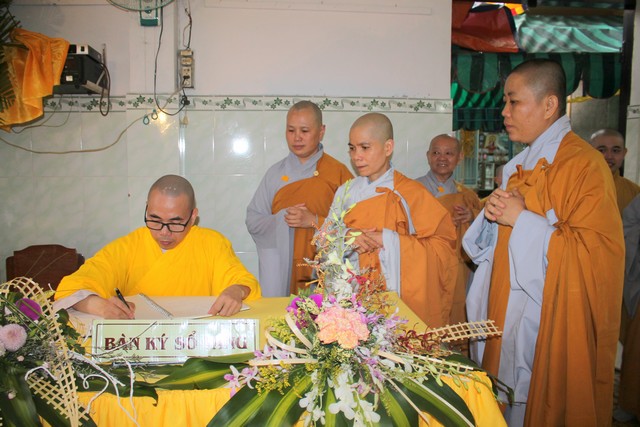 TP.Hồ Chí Minh: Các phái đoàn viếng lễ tang Ni trưởng Thích Nữ Như Châu Chiều ngày 04/05/2019 (30/03 Kỷ Hợi)