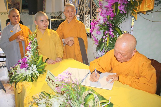 TP.Hồ Chí Minh: Các phái đoàn viếng lễ tang Ni trưởng Thích Nữ Như Châu Chiều ngày 04/05/2019 (30/03 Kỷ Hợi)