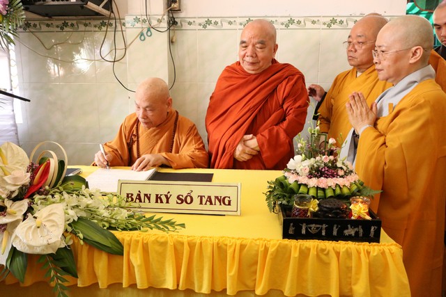 TP.Hồ Chí Minh: Phụng thỉnh linh mộ Ni trưởng Thích Nữ Như Châu