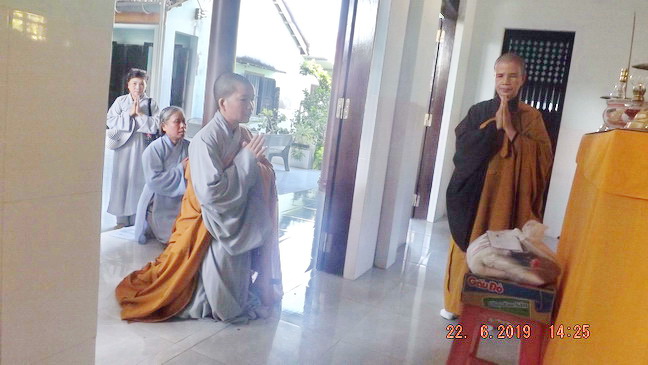Phật tử thiện nguyện Ninh Hòa hành hương cúng dường mùa An cư kiết hạ