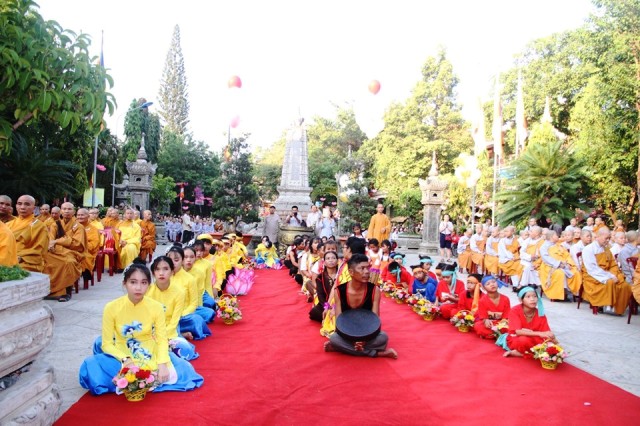 Khánh Hòa: Trang nghiêm Đại lễ Phật đản Liên Hợp quốc Vesak 2019  tại chùa sắc tứ Long Sơn