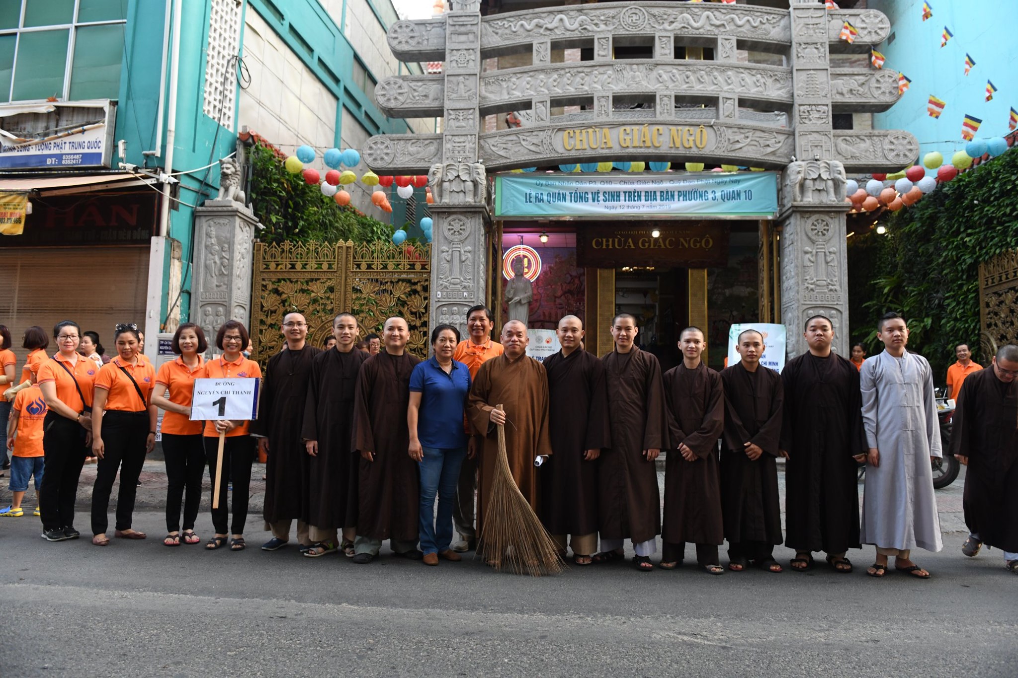Tổng Kết Chương Trình Trao Tặng Thùng Rác Bảo Vệ Môi Trường Cho Phường 3, Quận 10 (C218)
