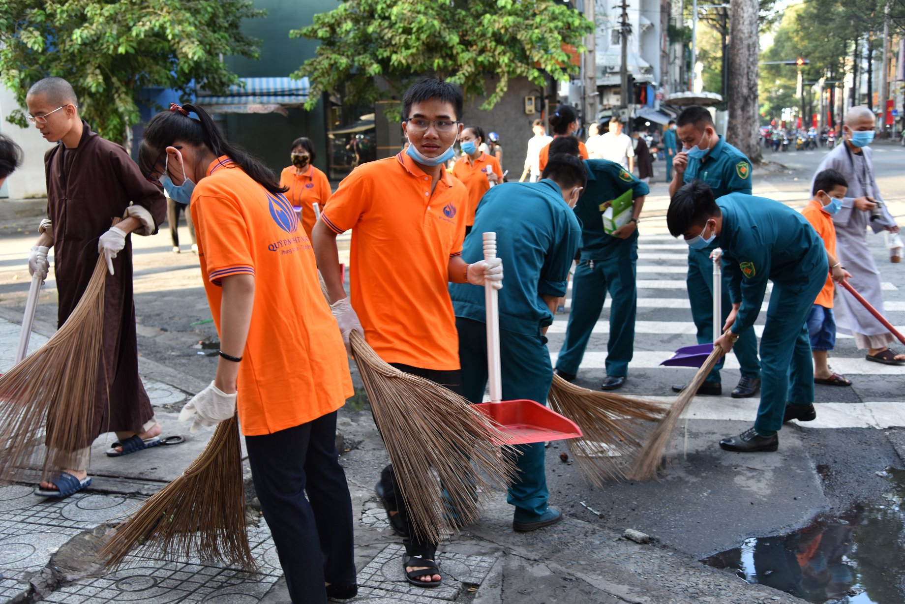 Quỹ Đạo Phật Ngày Nay - Chùa Giác Ngộ  Đồng Hành Cùng Địa Phương Bảo Vệ Môi Trường