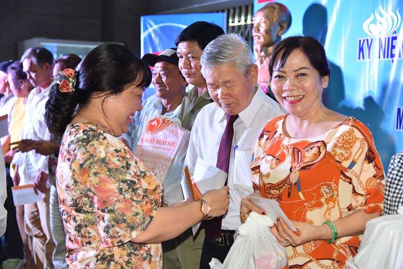 Tổng Kết Chương Trình Quà Tết Yêu Thương Dành Cho Hộ Khó Khăn Tại Phường 3, Quận 10, Tp.Hcm (C196)