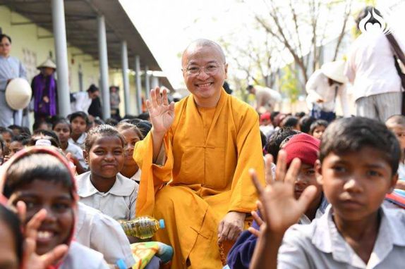 Tổng Kết Chương Trình Cúng Dường Tăng Ni Du Học Và Từ Thiện Ấn Độ (C206)