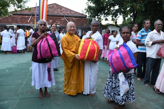 Tổng Kết Chương Trình Cúng Dường Và Từ Thiện Ở Sri Lanka Tháng 7/2019 (C223)