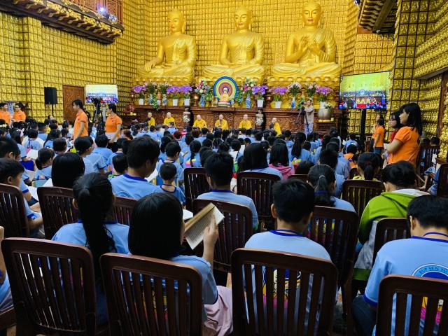 TP. HCM: Tổng Diễn Tập Lễ Rửa Chân Trong Khóa Tu Búp Sen Từ Bi Tại Chùa Giác Ngộ
