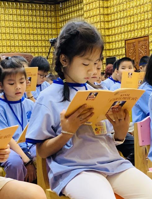 TP. HCM: Tổng Diễn Tập Lễ Rửa Chân Trong Khóa Tu Búp Sen Từ Bi Tại Chùa Giác Ngộ