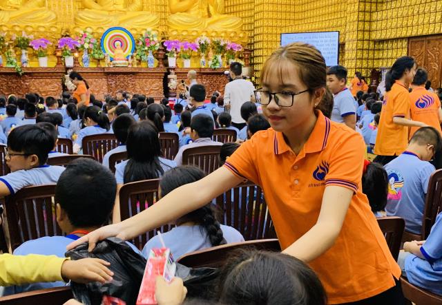 TP. HCM: Tổng Diễn Tập Lễ Rửa Chân Trong Khóa Tu Búp Sen Từ Bi Tại Chùa Giác Ngộ