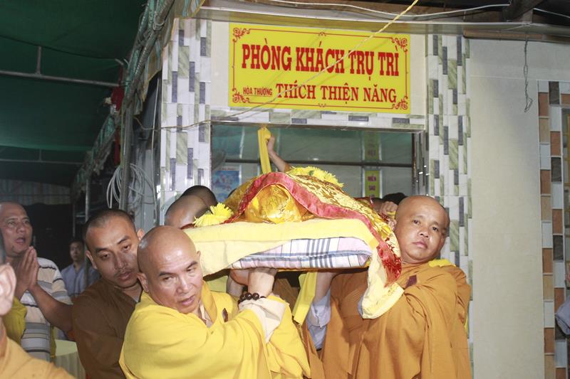 Đồng Tháp: Lễ nhập kim quan cố HT.Thích Thiện Năng