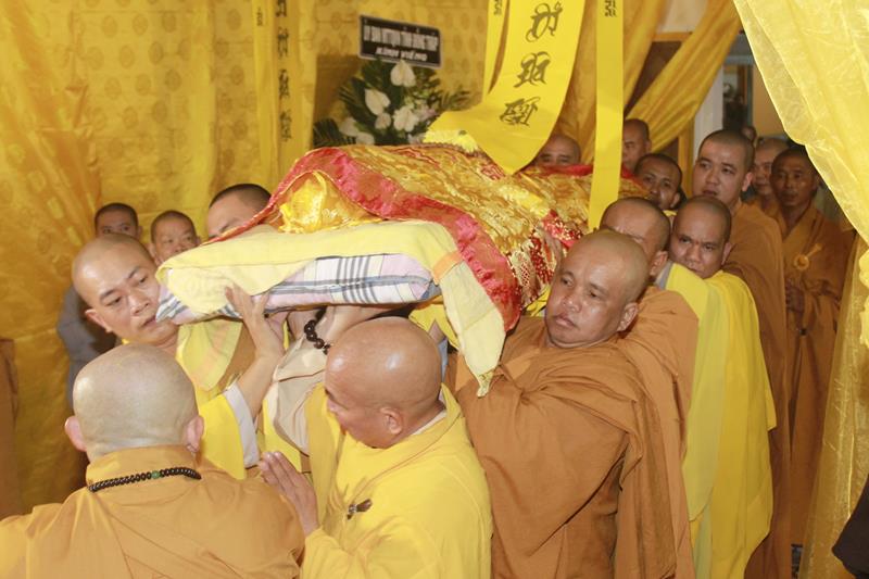 Đồng Tháp: Lễ nhập kim quan cố HT.Thích Thiện Năng