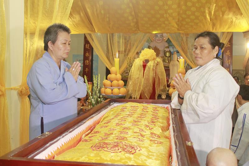 Đồng Tháp: Lễ nhập kim quan cố HT.Thích Thiện Năng